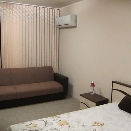 18 Apartment Warna