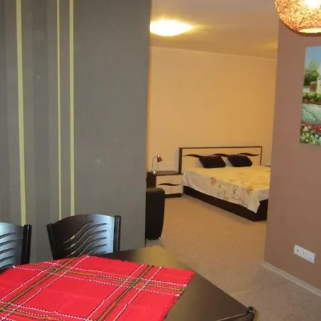 18 Apartment *